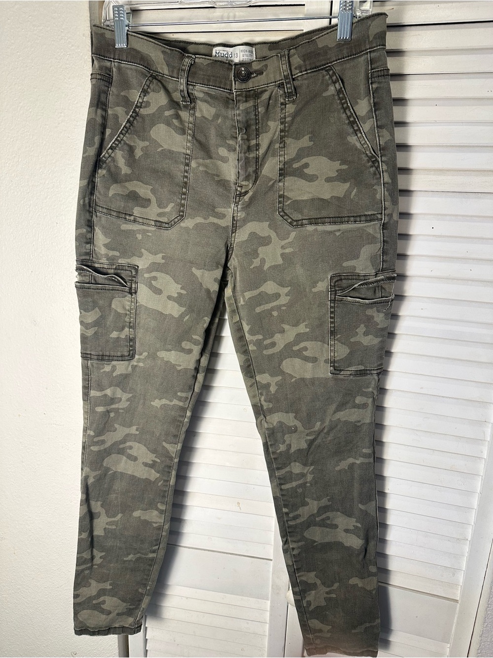 Mudd High-Rise Utility Jegging - Olive Camo